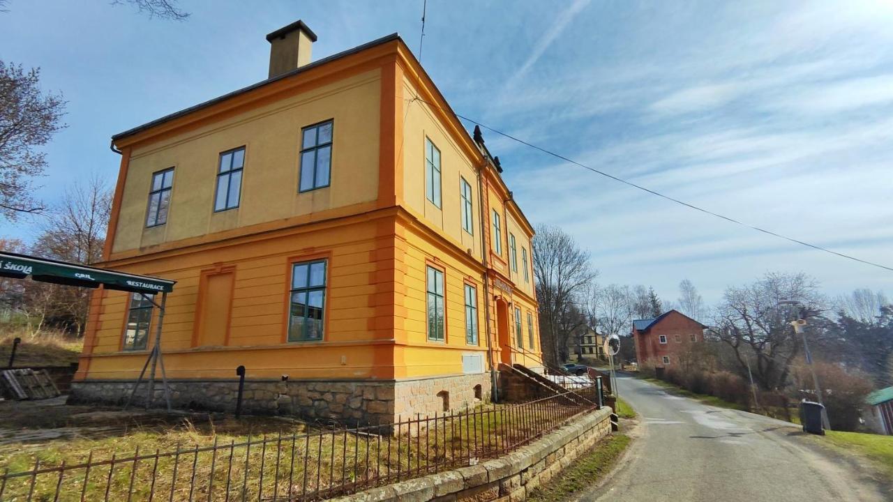 Hotel Stara Skola Mezná Exterior photo